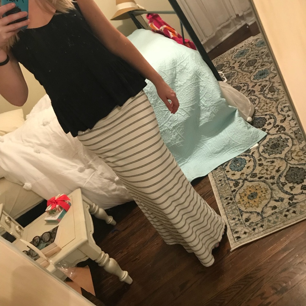 White and black stripped maxi skirt